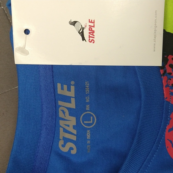 Staple Pigeon Spray Tee - Picture 4 of 4